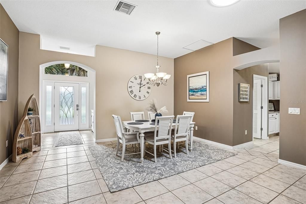 En Venta: $499,999 (3 camas, 2 baños, 2036 Pies cuadrados)