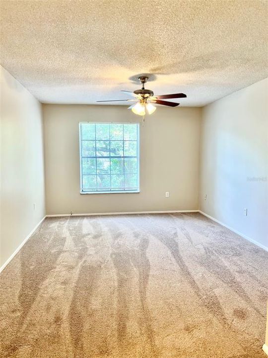 For Rent: $1,450 (2 beds, 1 baths, 860 Square Feet)