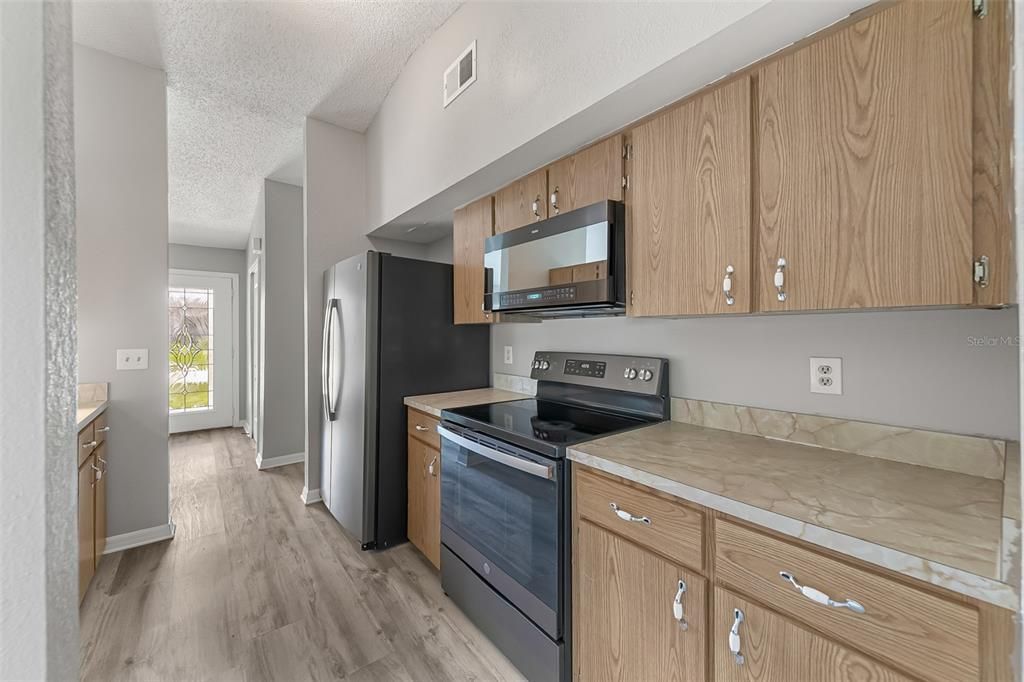 For Sale: $229,900 (3 beds, 2 baths, 1188 Square Feet)