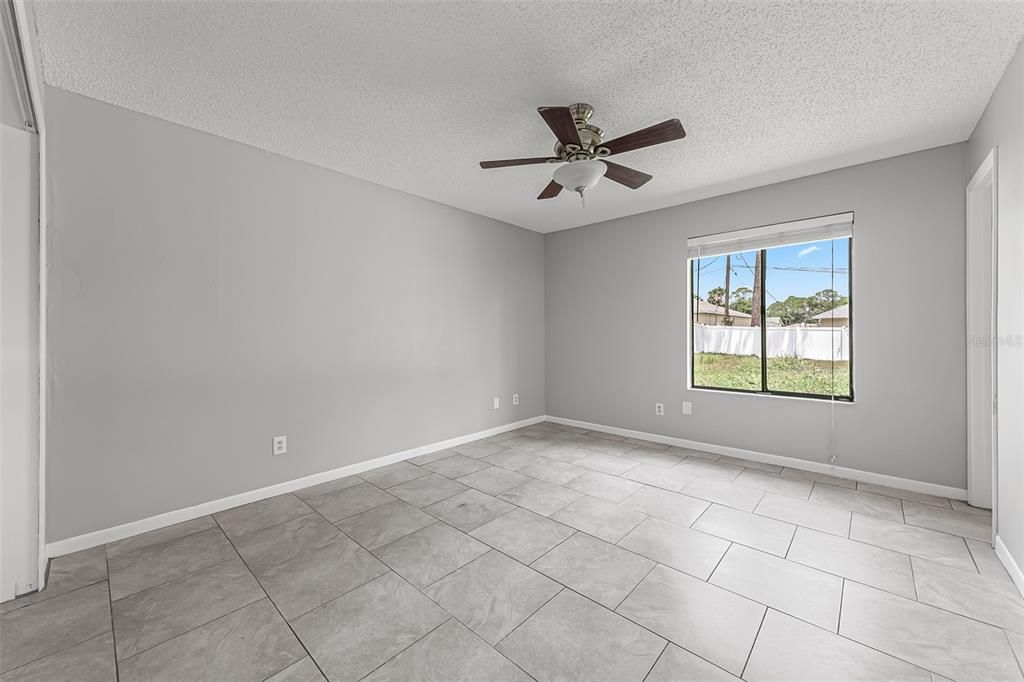 For Sale: $229,900 (3 beds, 2 baths, 1188 Square Feet)