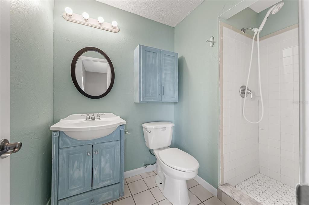 For Sale: $229,900 (3 beds, 2 baths, 1188 Square Feet)