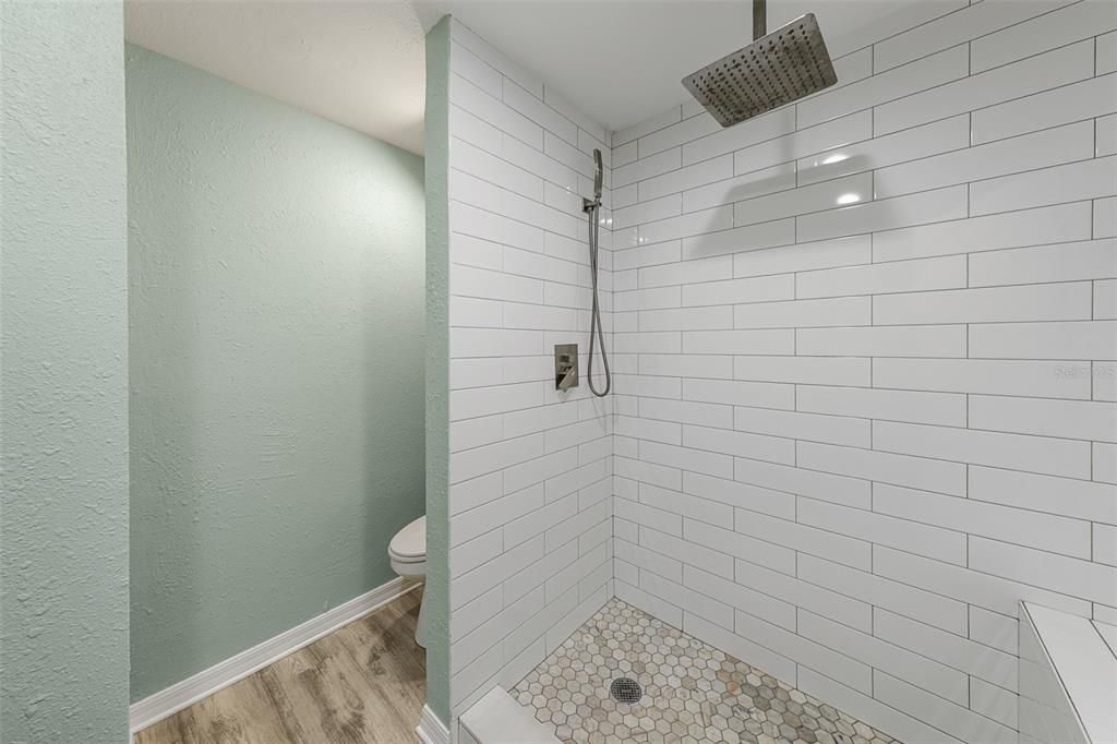 For Sale: $229,900 (3 beds, 2 baths, 1188 Square Feet)