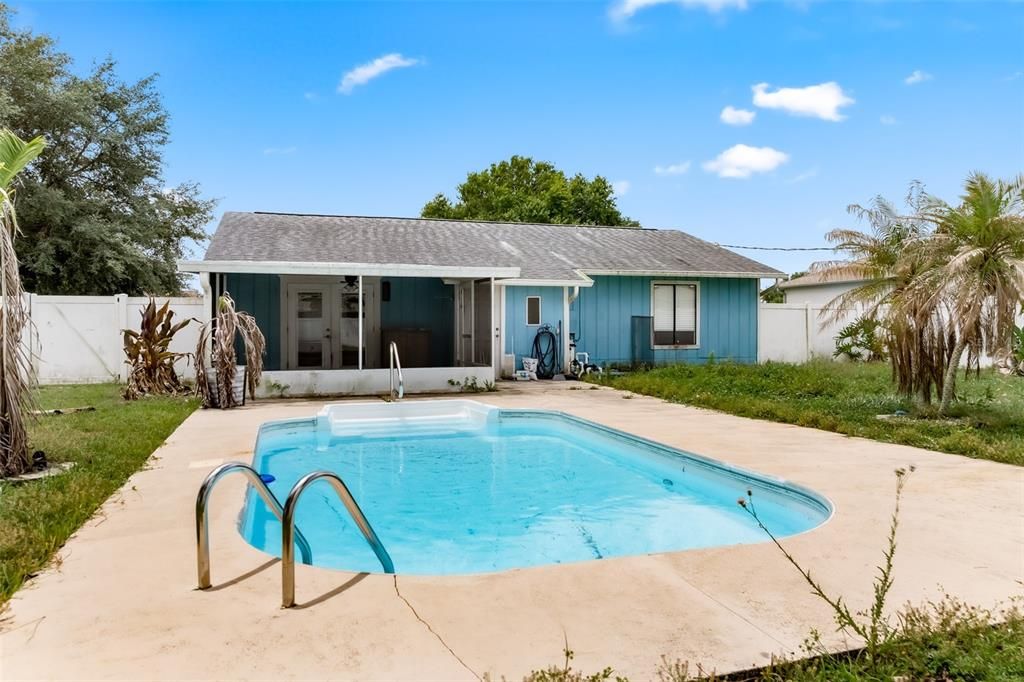 For Sale: $229,900 (3 beds, 2 baths, 1188 Square Feet)