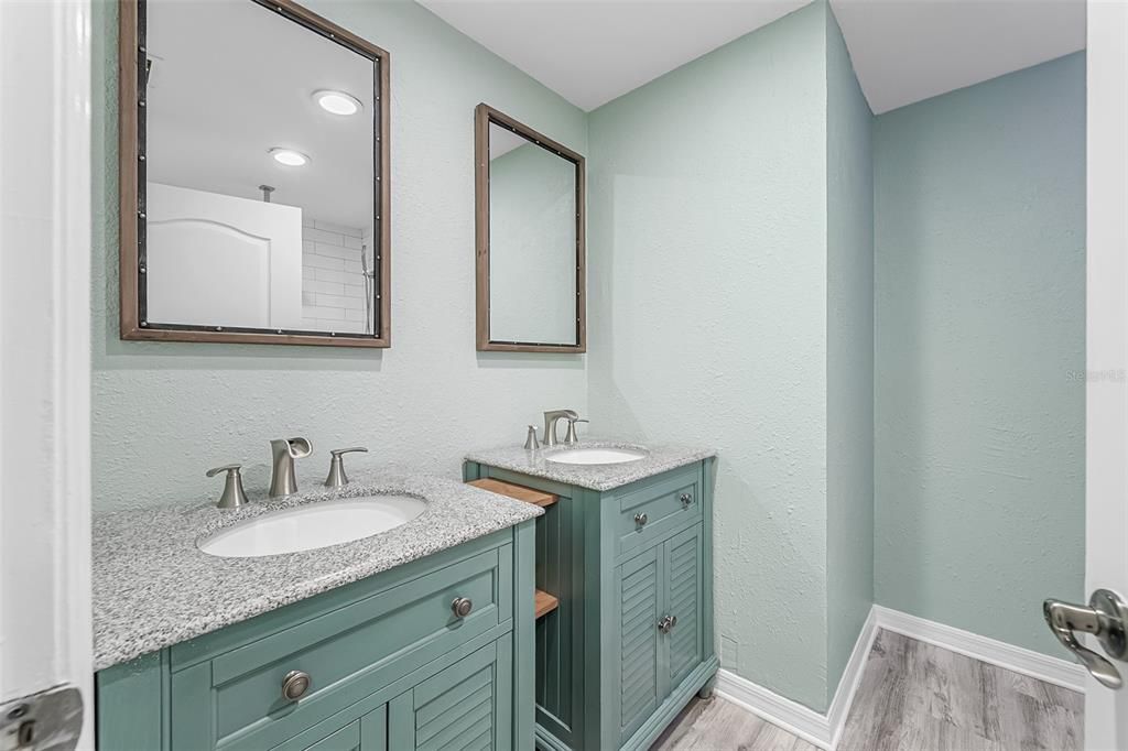 For Sale: $229,900 (3 beds, 2 baths, 1188 Square Feet)