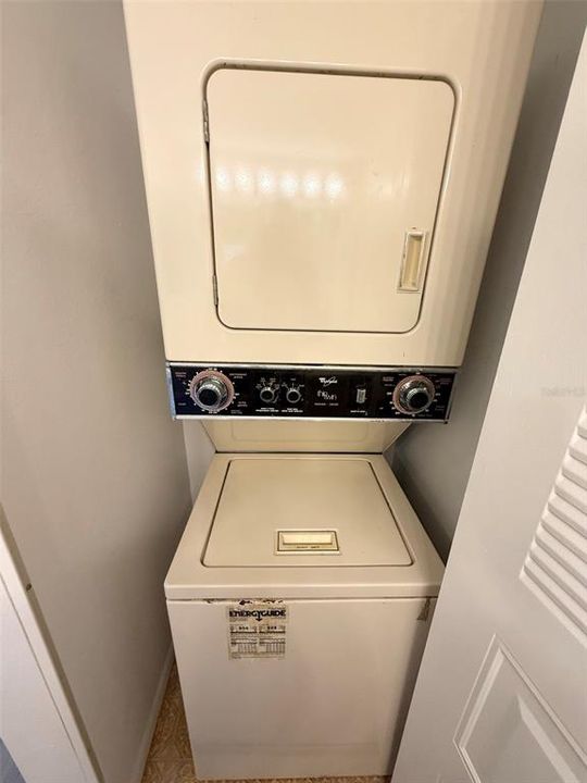 En Venta: $128,000 (2 camas, 2 baños, 838 Pies cuadrados)