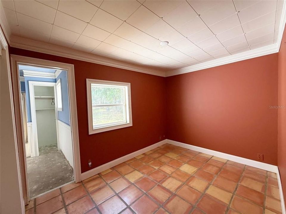 For Sale: $120,000 (2 beds, 1 baths, 1008 Square Feet)