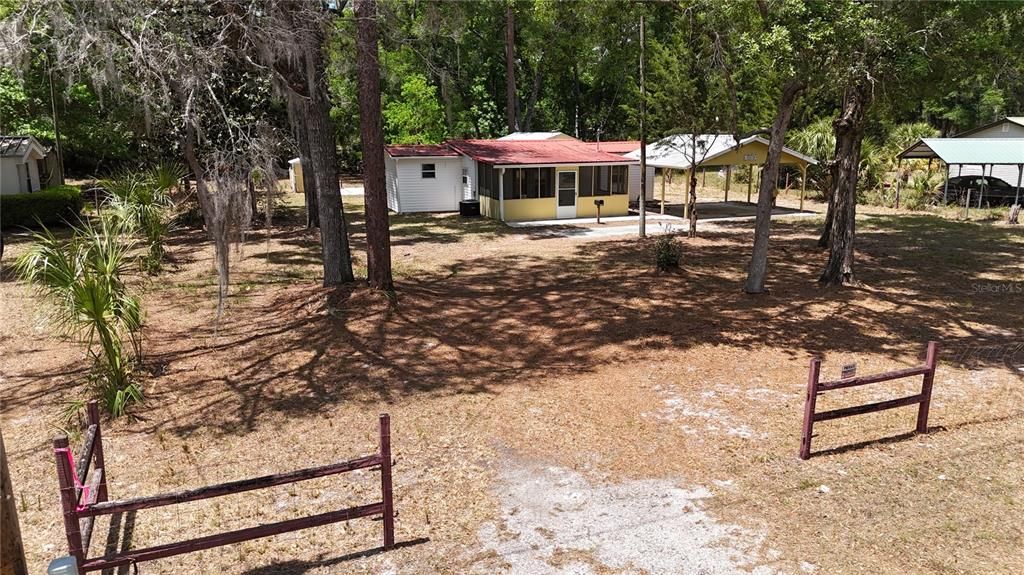 For Sale: $120,000 (2 beds, 1 baths, 1008 Square Feet)