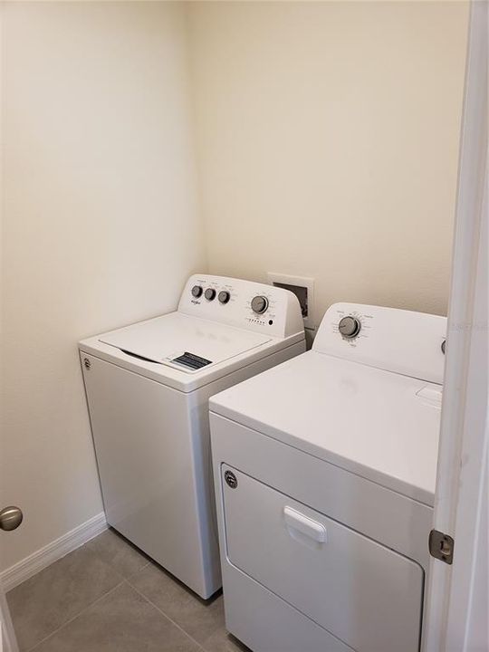 En Renta: $2,500 (4 camas, 2 baños, 1827 Pies cuadrados)