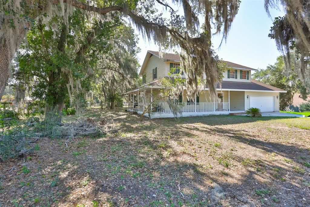 For Sale: $425,000 (4 beds, 2 baths, 2736 Square Feet)