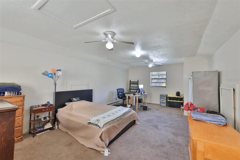 For Sale: $425,000 (4 beds, 2 baths, 2736 Square Feet)
