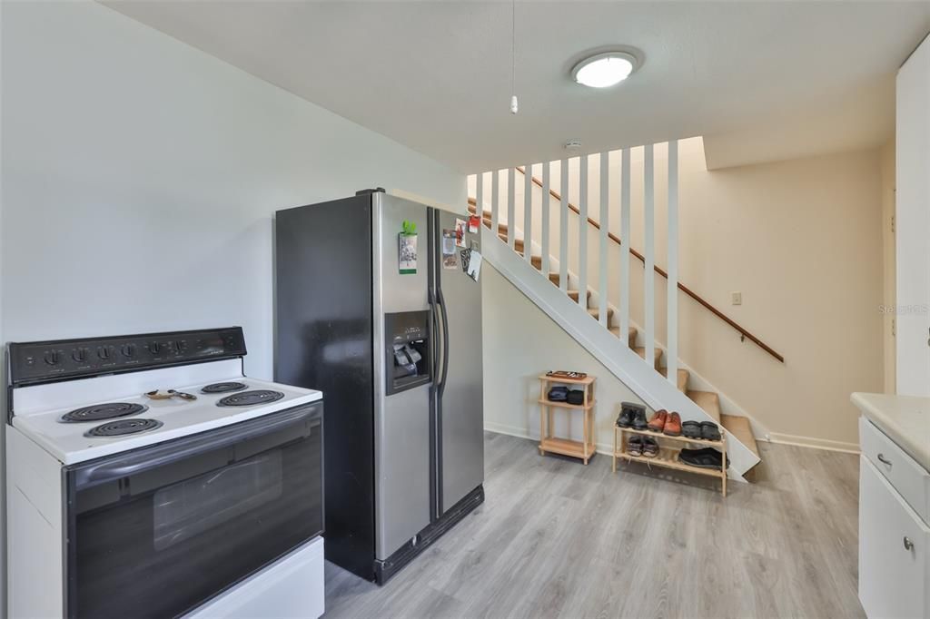 For Sale: $425,000 (4 beds, 2 baths, 2736 Square Feet)
