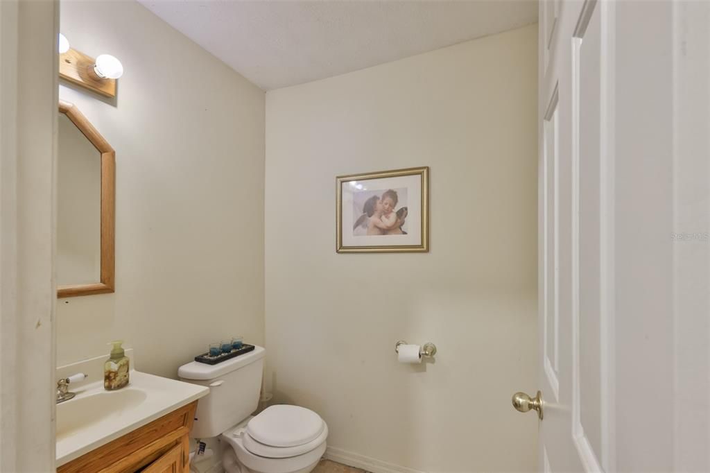 For Sale: $425,000 (4 beds, 2 baths, 2736 Square Feet)