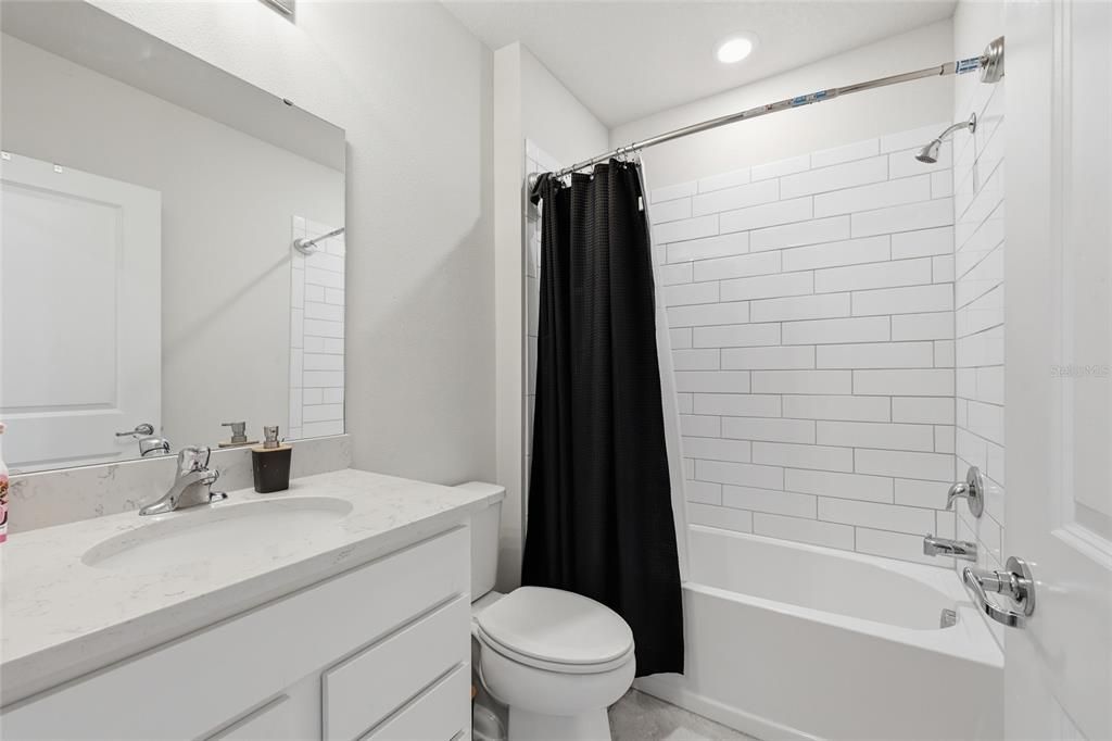 For Sale: $415,000 (5 beds, 3 baths, 2537 Square Feet)