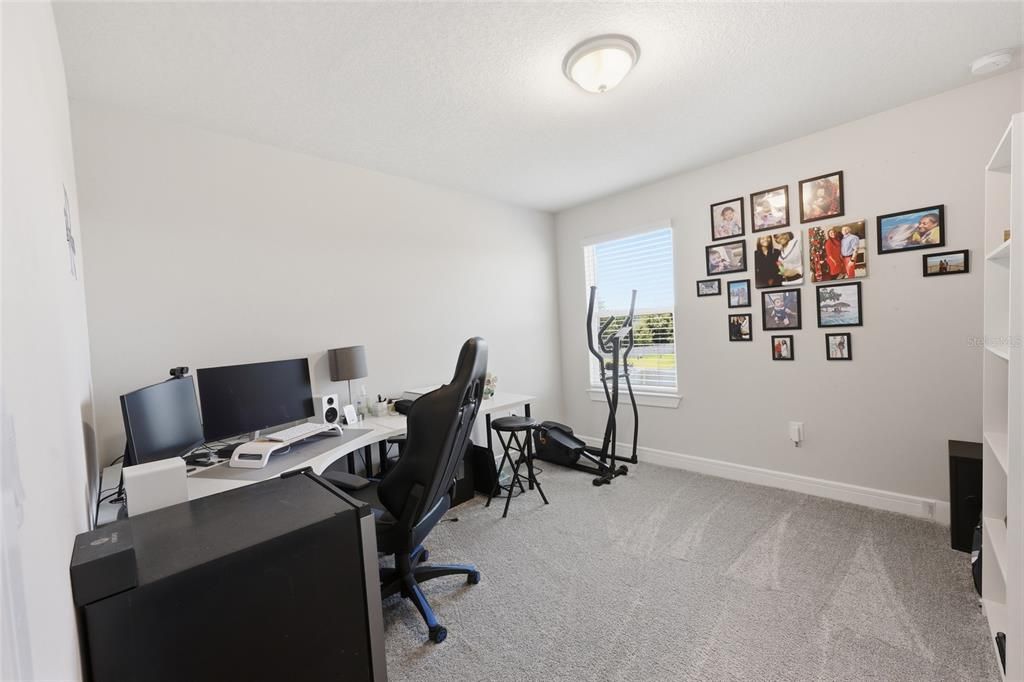 For Sale: $415,000 (5 beds, 3 baths, 2537 Square Feet)
