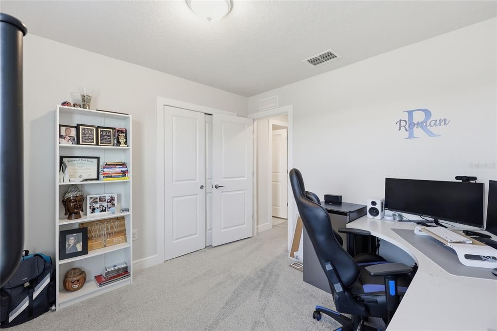 For Sale: $415,000 (5 beds, 3 baths, 2537 Square Feet)