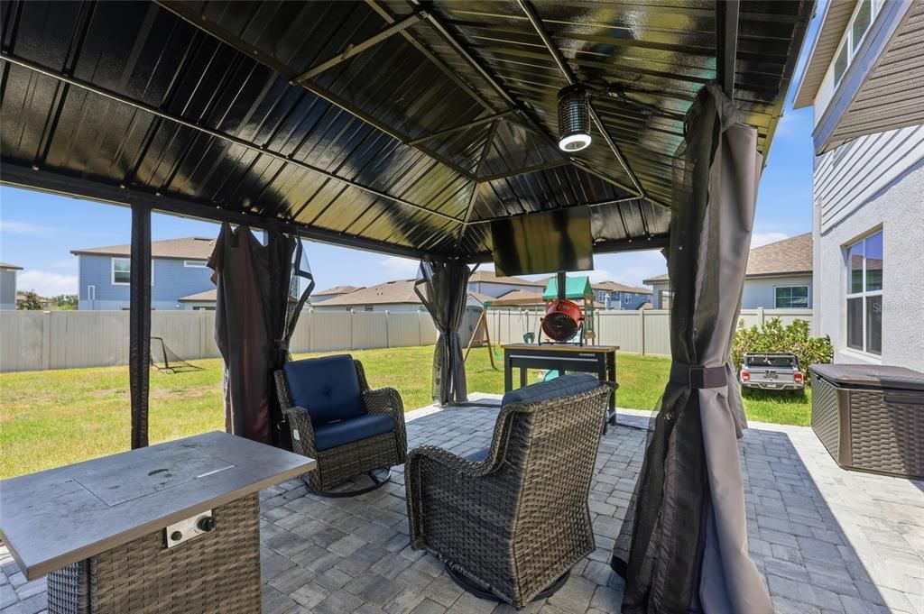 For Sale: $415,000 (5 beds, 3 baths, 2537 Square Feet)