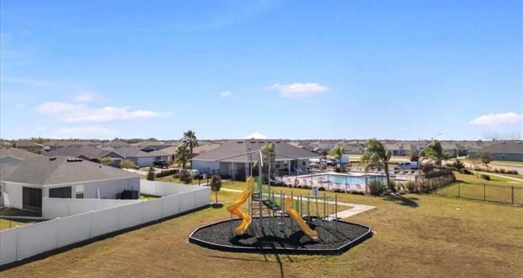 For Sale: $415,000 (5 beds, 3 baths, 2537 Square Feet)