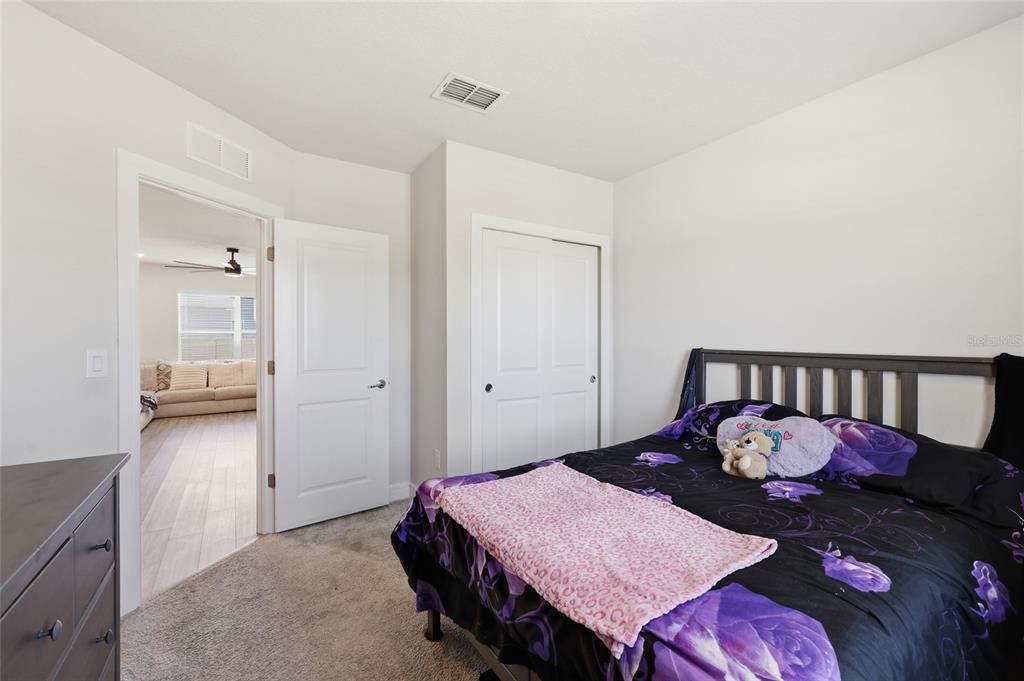 For Sale: $415,000 (5 beds, 3 baths, 2537 Square Feet)