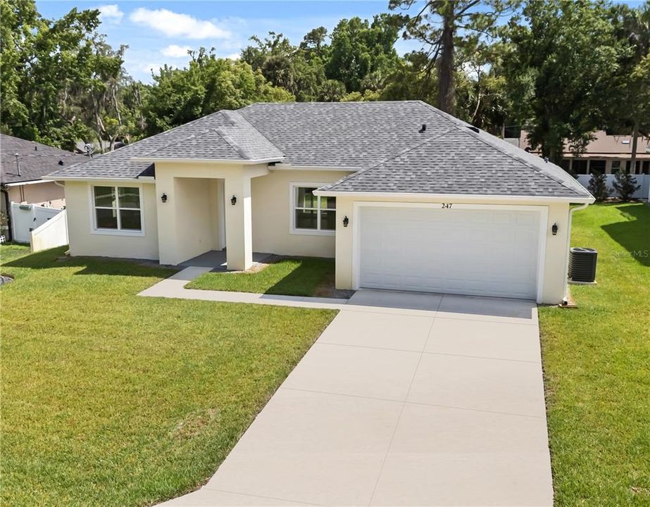 Activo con contrato: $414,900 (4 camas, 3 baños, 1769 Pies cuadrados)