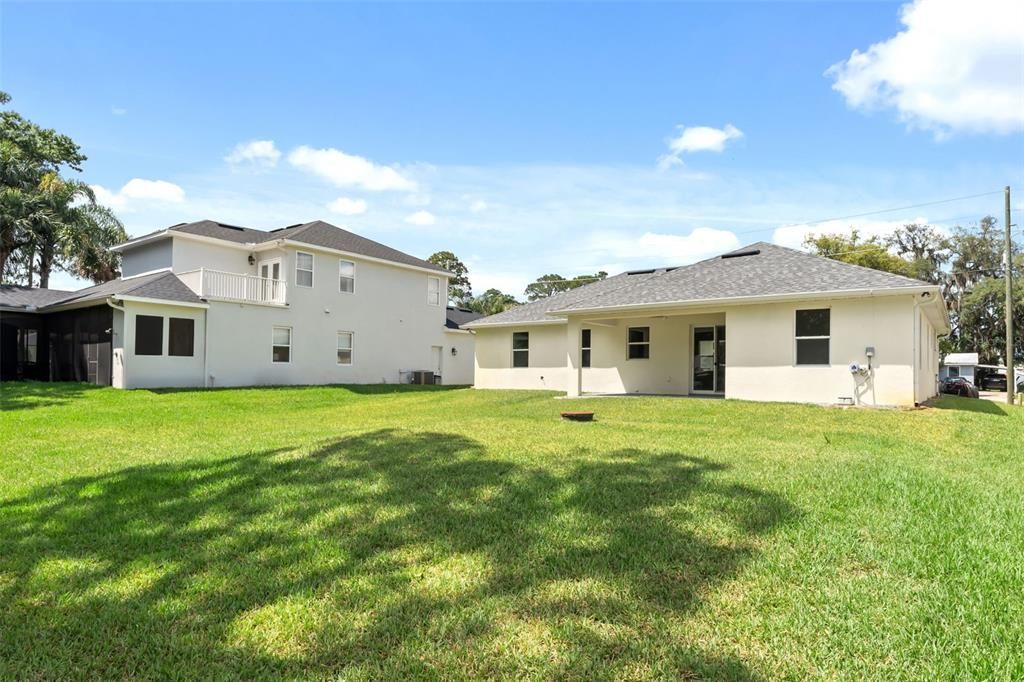 Activo con contrato: $414,900 (4 camas, 3 baños, 1769 Pies cuadrados)