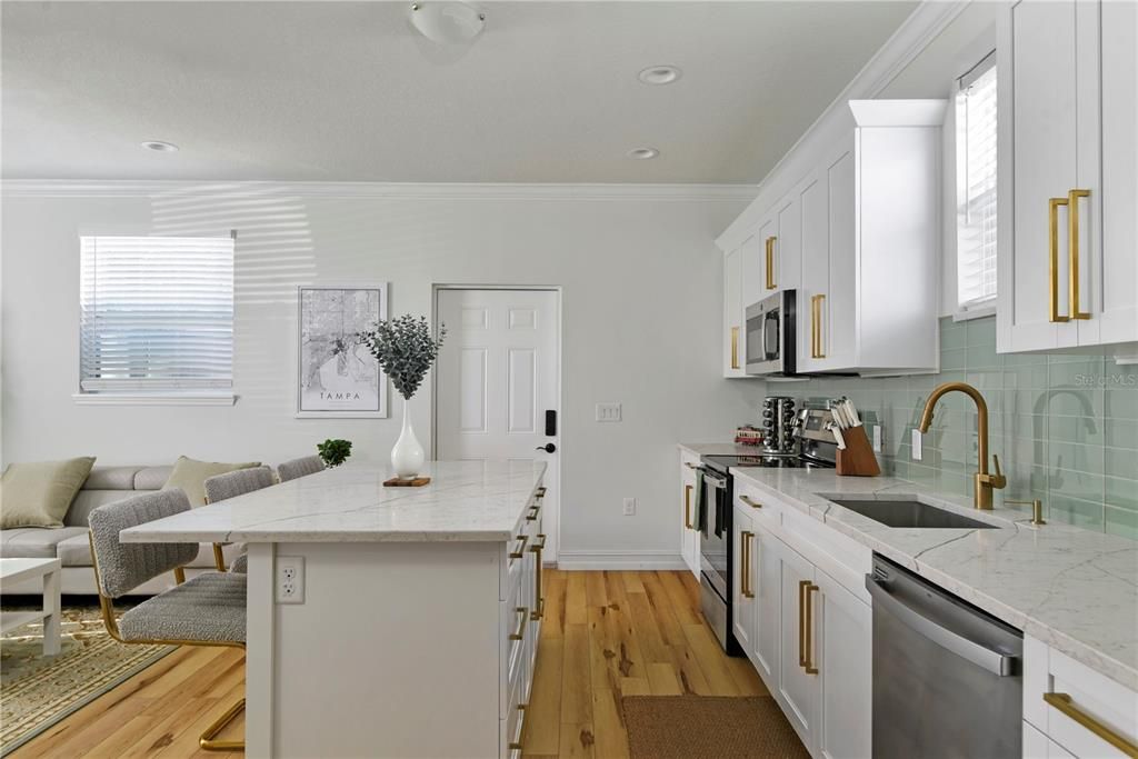 For Rent: $2,750 (2 beds, 1 baths, 1066 Square Feet)