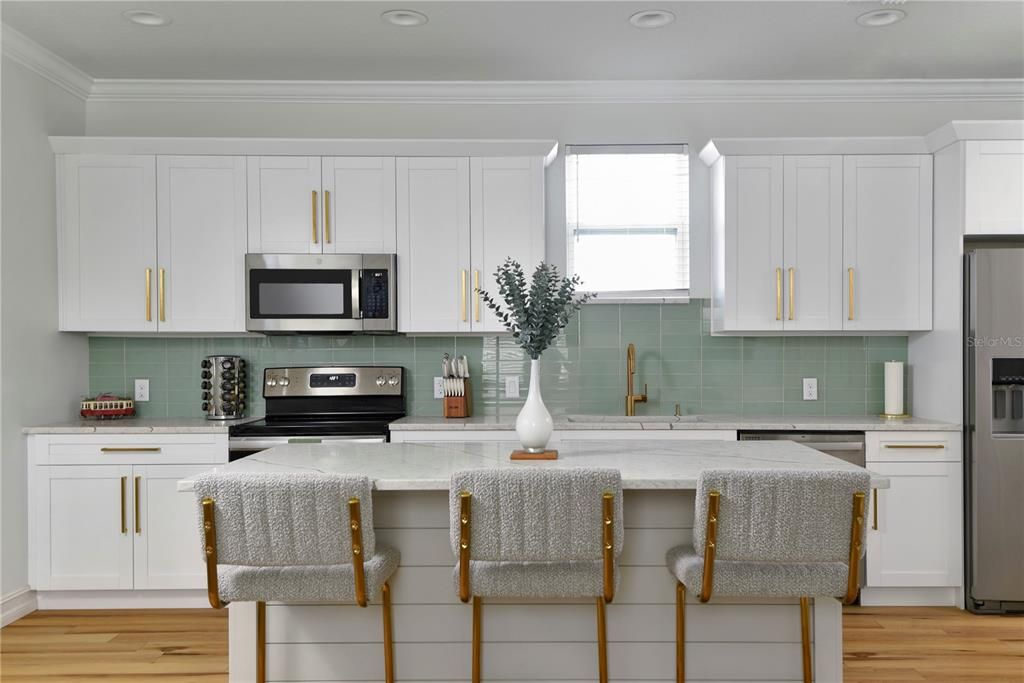 For Rent: $2,750 (2 beds, 1 baths, 1066 Square Feet)