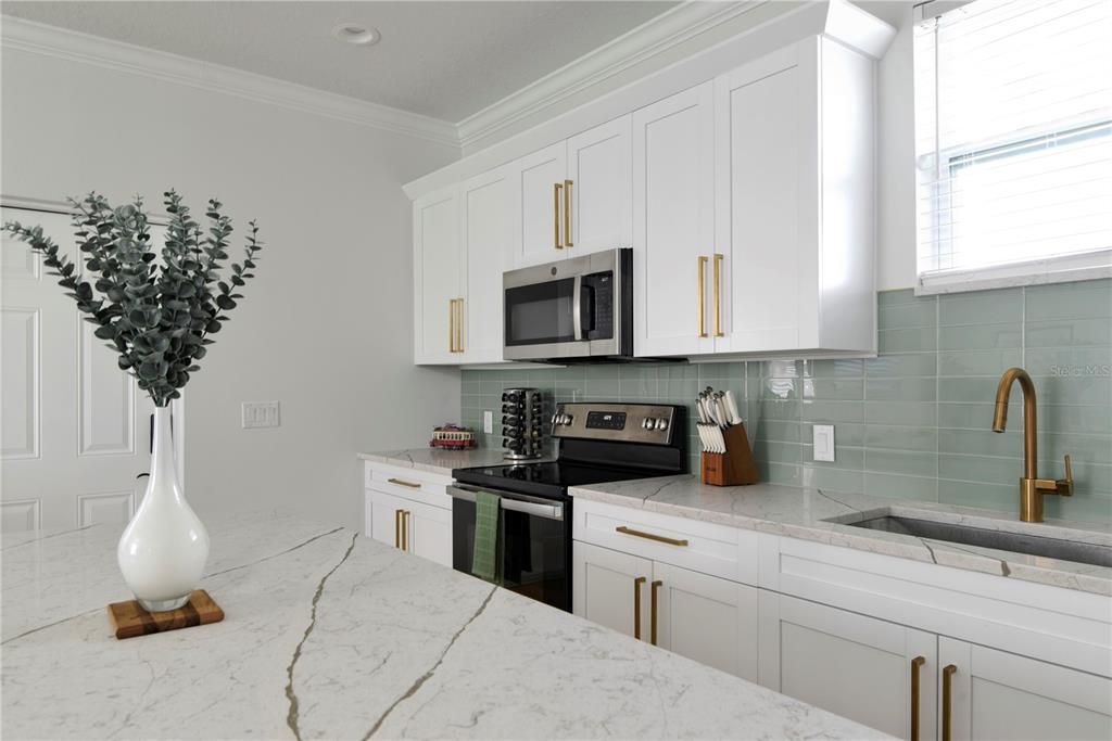 For Rent: $2,750 (2 beds, 1 baths, 1066 Square Feet)