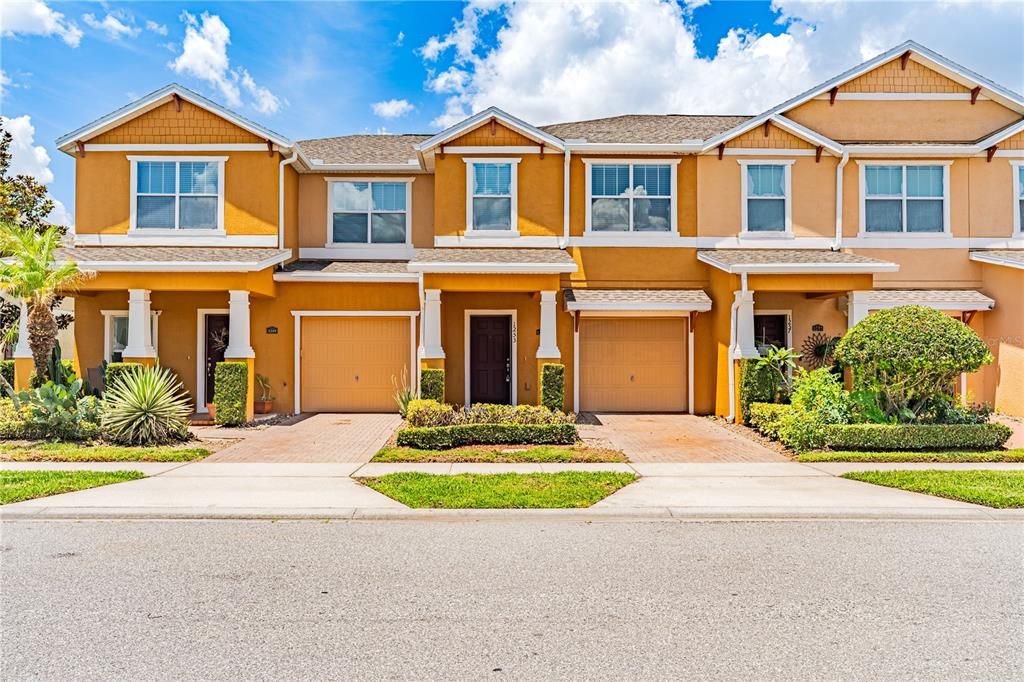 For Rent: $2,300 (3 beds, 2 baths, 1366 Square Feet)