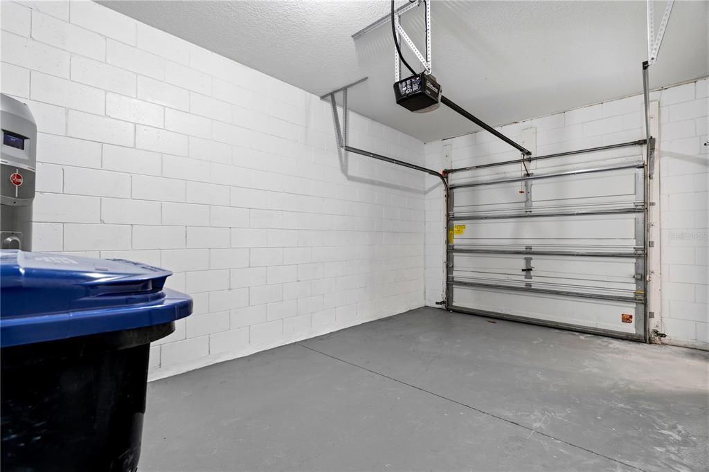 For Rent: $2,300 (3 beds, 2 baths, 1366 Square Feet)