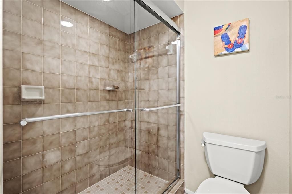 En Venta: $259,000 (2 camas, 2 baños, 1242 Pies cuadrados)