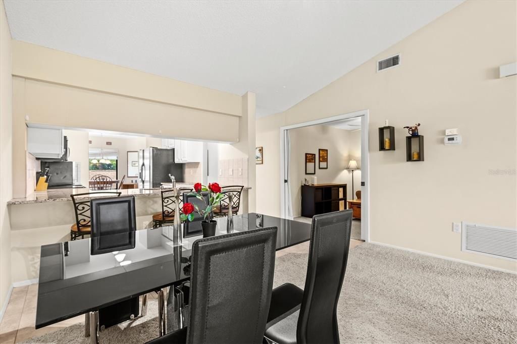 En Venta: $259,000 (2 camas, 2 baños, 1242 Pies cuadrados)