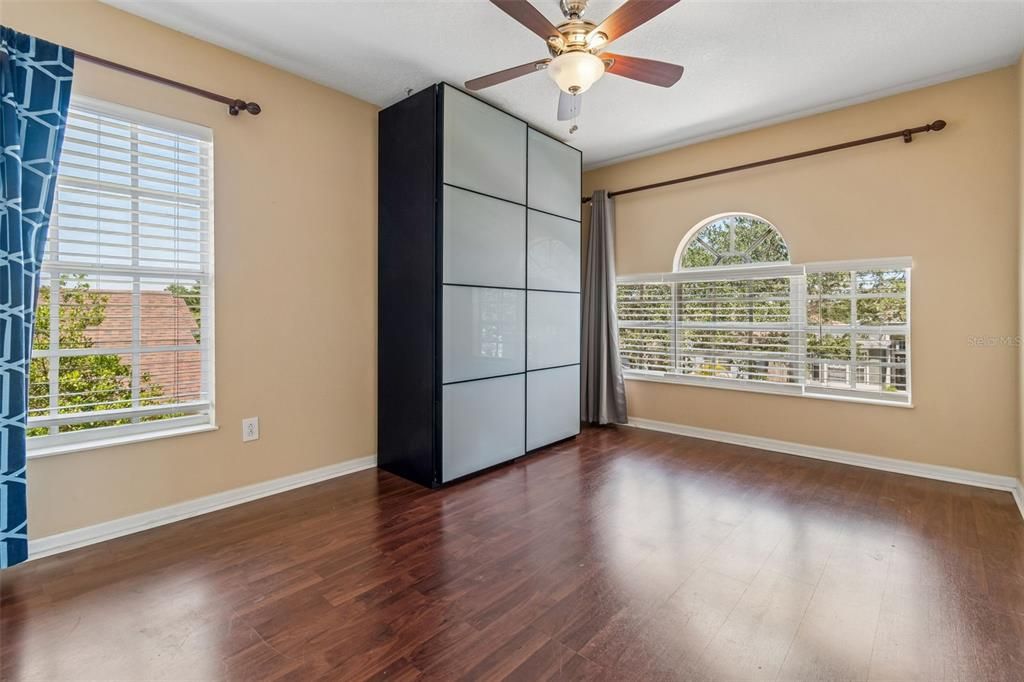 For Sale: $450,000 (4 beds, 2 baths, 2551 Square Feet)