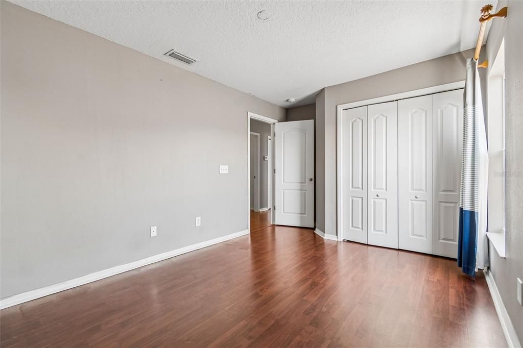 For Sale: $450,000 (4 beds, 2 baths, 2551 Square Feet)
