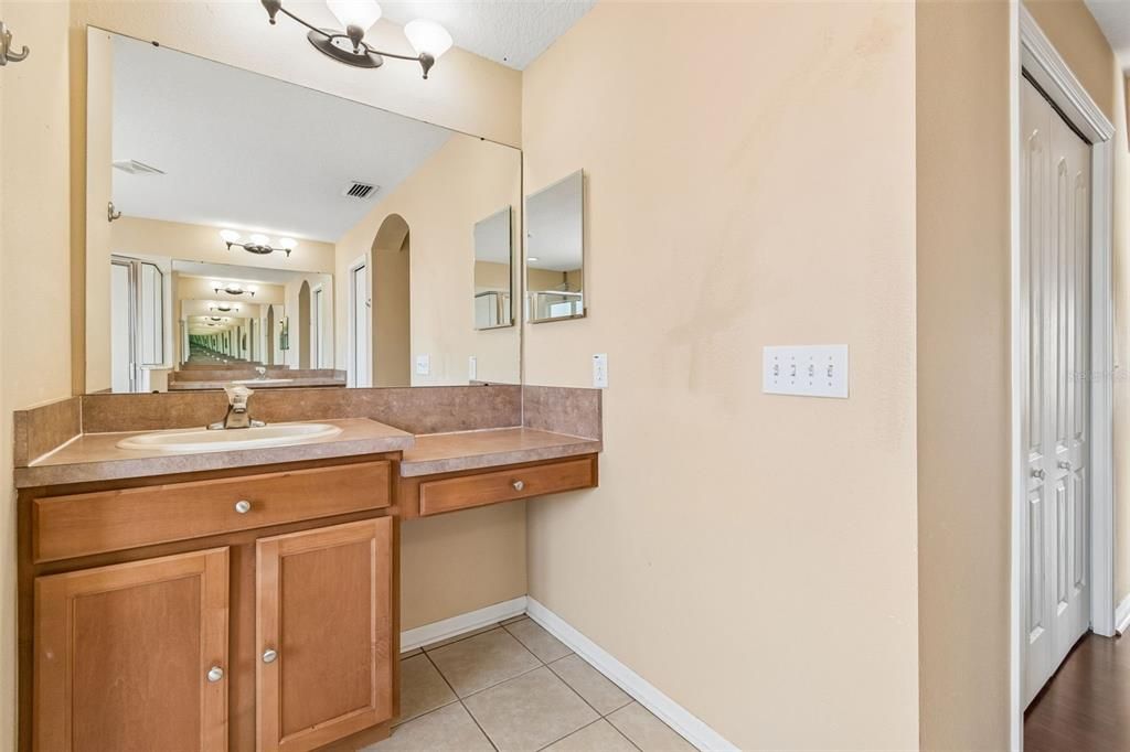 For Sale: $450,000 (4 beds, 2 baths, 2551 Square Feet)