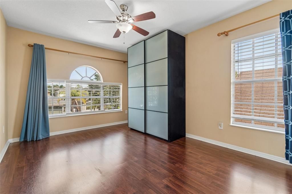 For Sale: $450,000 (4 beds, 2 baths, 2551 Square Feet)