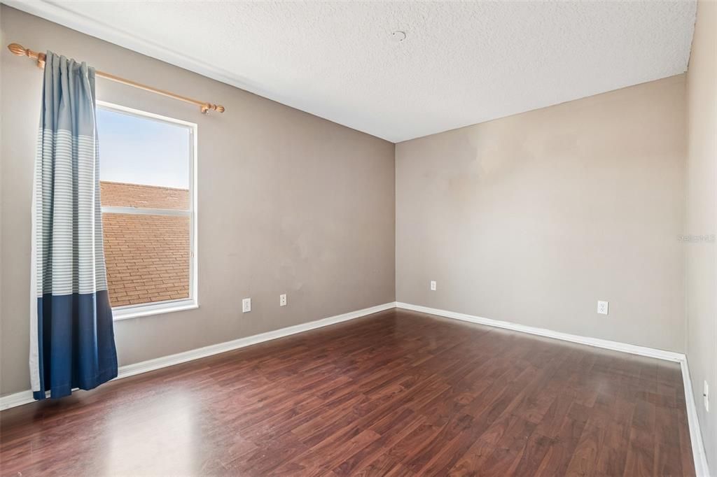 For Sale: $450,000 (4 beds, 2 baths, 2551 Square Feet)