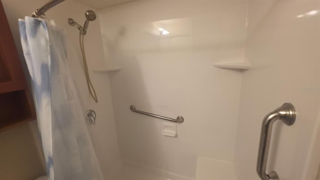 En Venta: $185,000 (2 camas, 2 baños, 1058 Pies cuadrados)