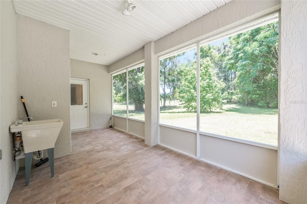 For Sale: $474,750 (3 beds, 2 baths, 2188 Square Feet)