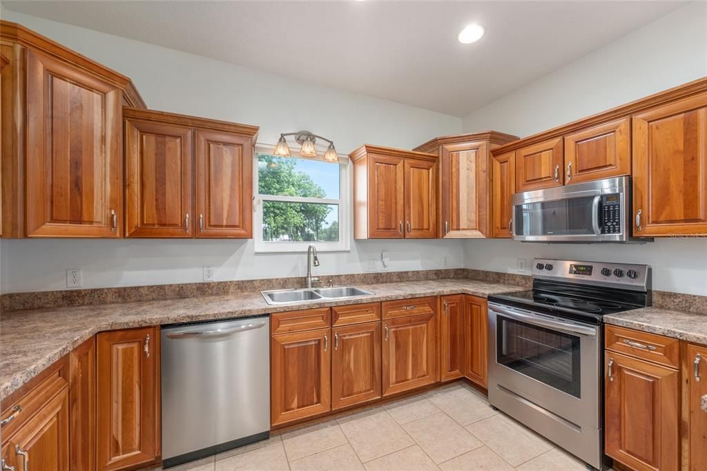 For Sale: $474,750 (3 beds, 2 baths, 2188 Square Feet)