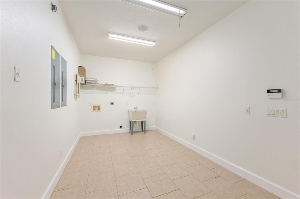 For Sale: $474,750 (3 beds, 2 baths, 2188 Square Feet)