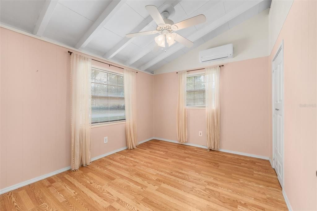 Activo con contrato: $175,000 (2 camas, 1 baños, 864 Pies cuadrados)