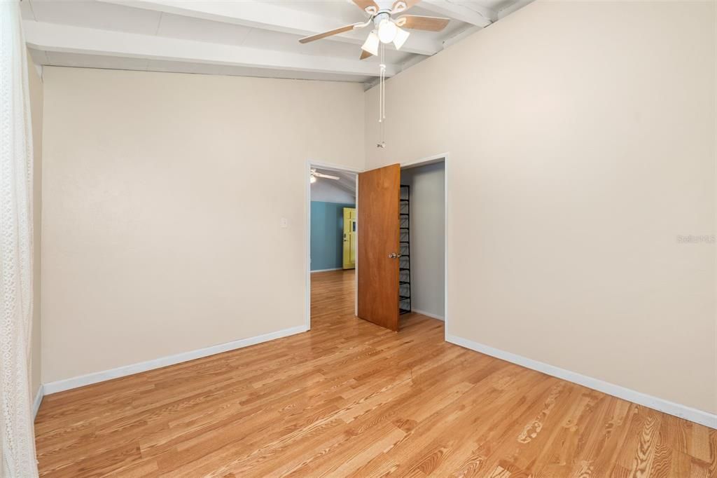 Activo con contrato: $175,000 (2 camas, 1 baños, 864 Pies cuadrados)