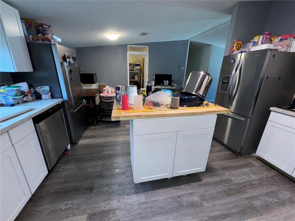 На продажу: $168,000 (4 спален, 2 ванн, 1643 Квадратных фут)