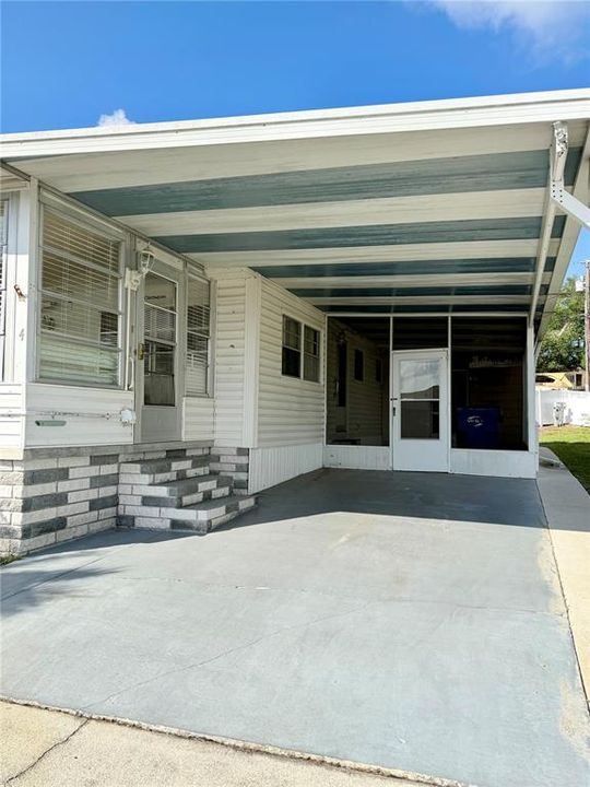 For Sale: $132,000 (2 beds, 2 baths, 800 Square Feet)