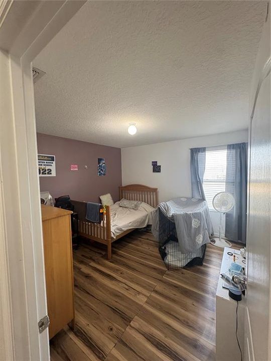 En Venta: $315,000 (4 camas, 2 baños, 2526 Pies cuadrados)