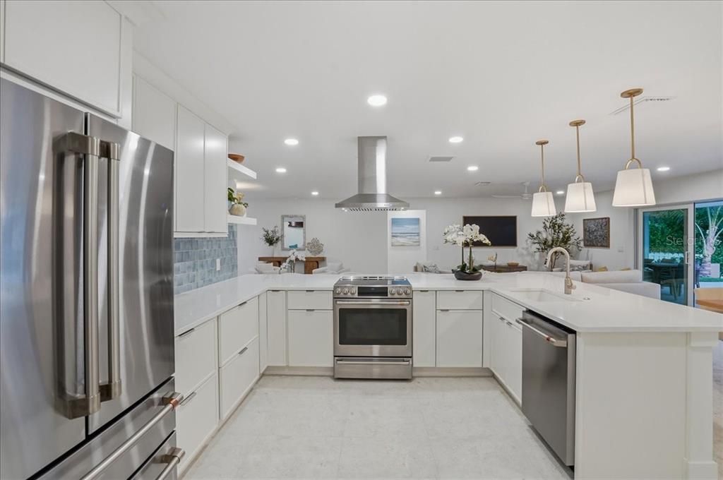 For Sale: $2,750,000 (4 beds, 3 baths, 2211 Square Feet)