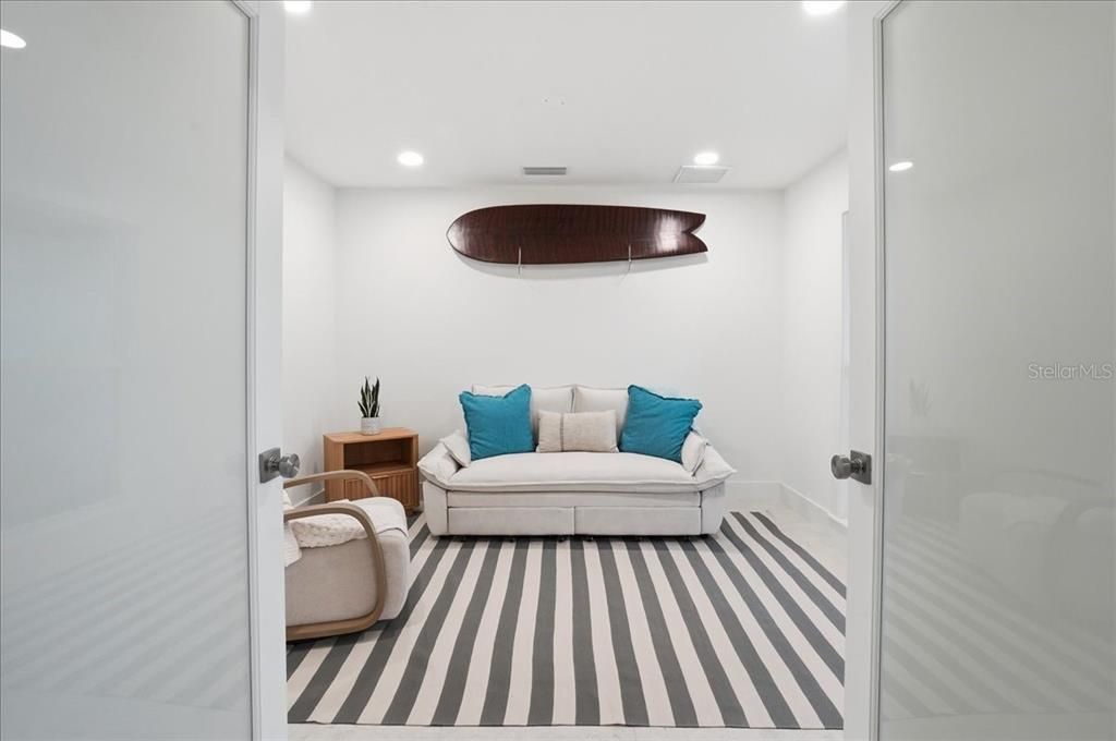 For Sale: $2,750,000 (4 beds, 3 baths, 2211 Square Feet)