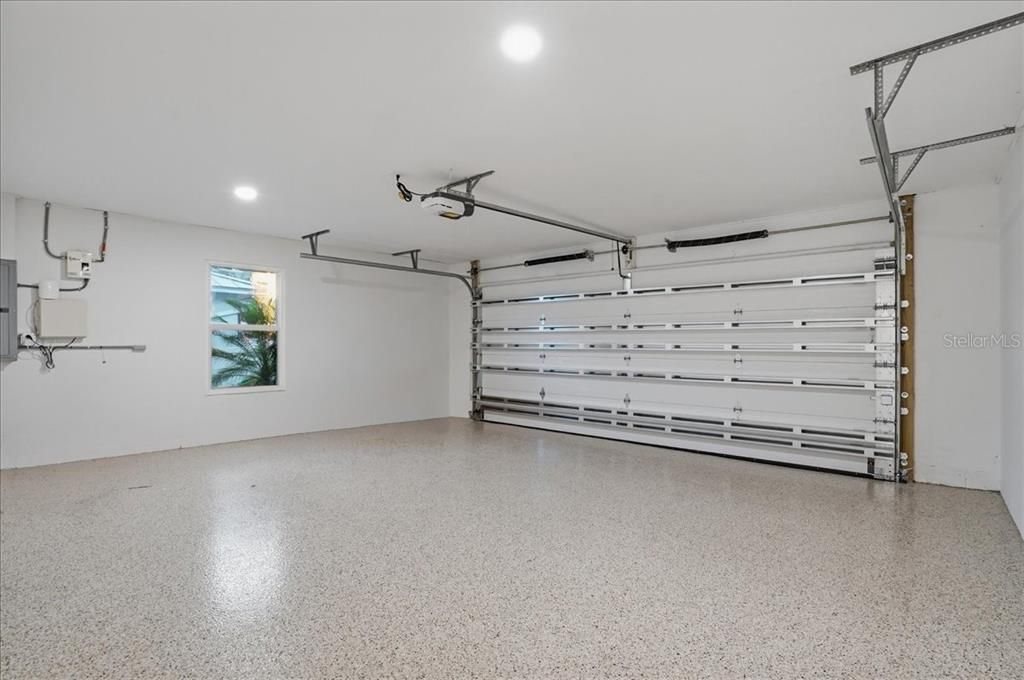 For Sale: $2,750,000 (4 beds, 3 baths, 2211 Square Feet)