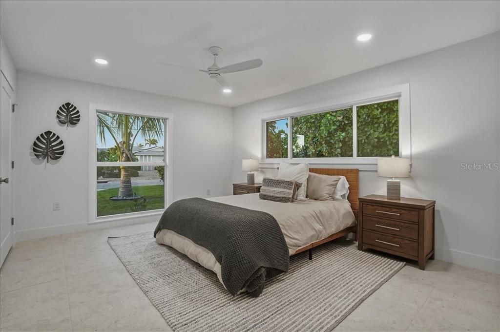 For Sale: $2,750,000 (4 beds, 3 baths, 2211 Square Feet)