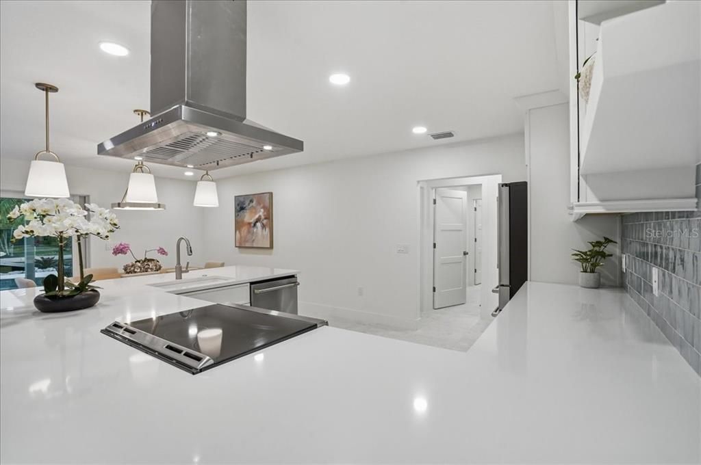 For Sale: $2,750,000 (4 beds, 3 baths, 2211 Square Feet)